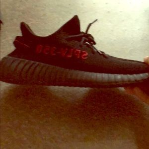 I’m selling yeezey pirate blacks /authentic